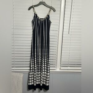 🛍️ sexy gold chain shoulder maxi dress excellent condition.